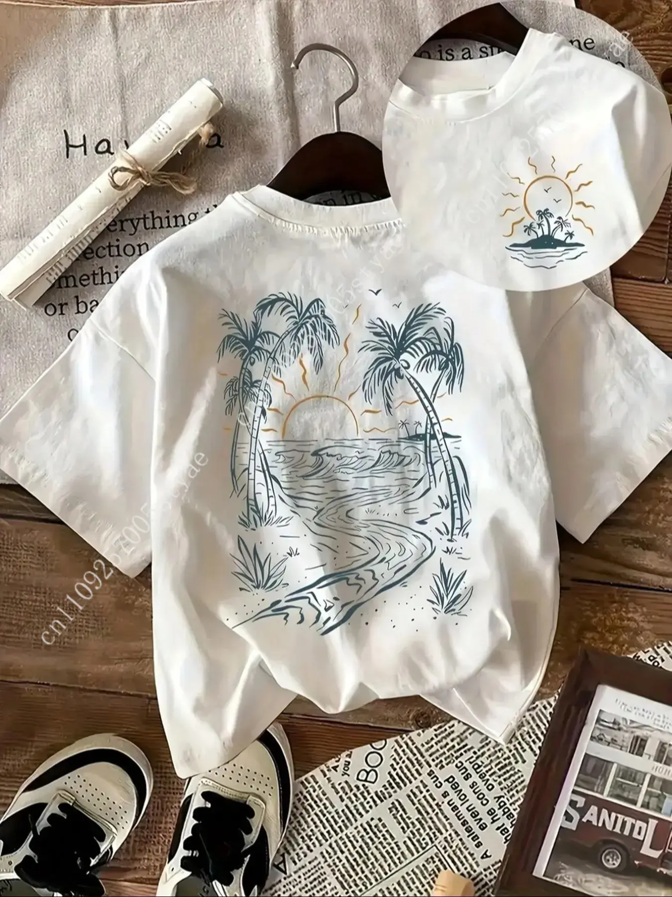 Summer Quilt - เสื้อยืดคอกลมพิมพ์ลายต้นมะพร้าวและดวงอาทิตย์สำหรับผู้หญิง เสื้อยืดแขนสั้นลำลองสไตล์วินเทจสำหรับสวมใส่ทุกวัน ฤดูร้อนสำหรับผู้หญิง เสื้อท่อนบน